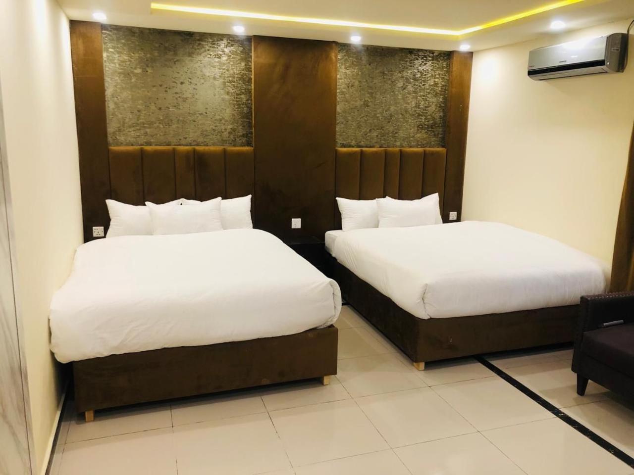 Blue Moon Residency Jinnah Super Islamabad Zewnętrze zdjęcie