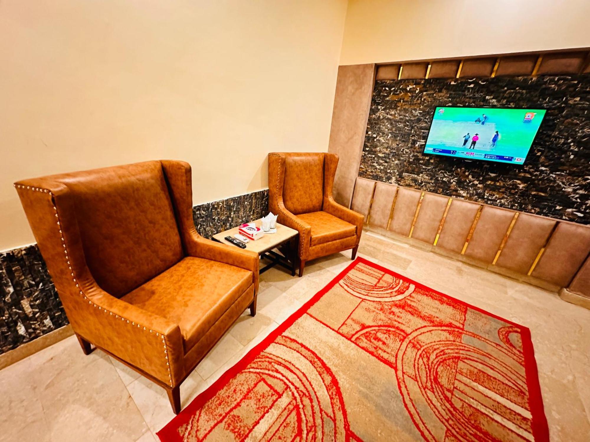 Blue Moon Residency Jinnah Super Islamabad Zewnętrze zdjęcie